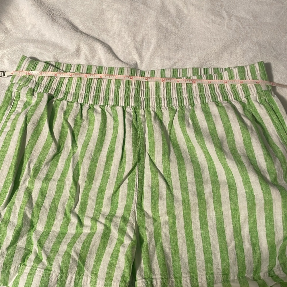 Old navy linen blend green stripe shorts - Picture 5 of 6